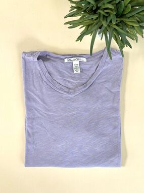 KENNETH COLE - Light Purple Lavender V-Neck Short Sleeve Top